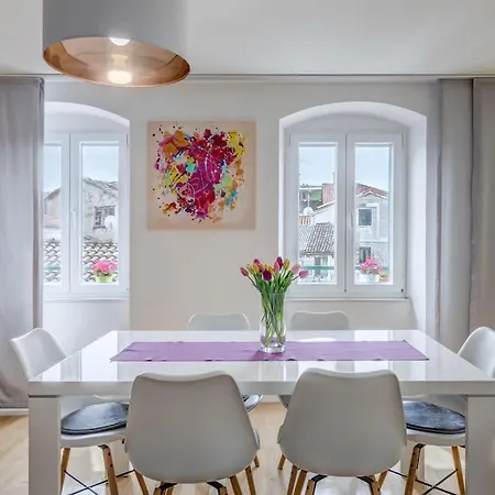 Heritage Carollini Apartment